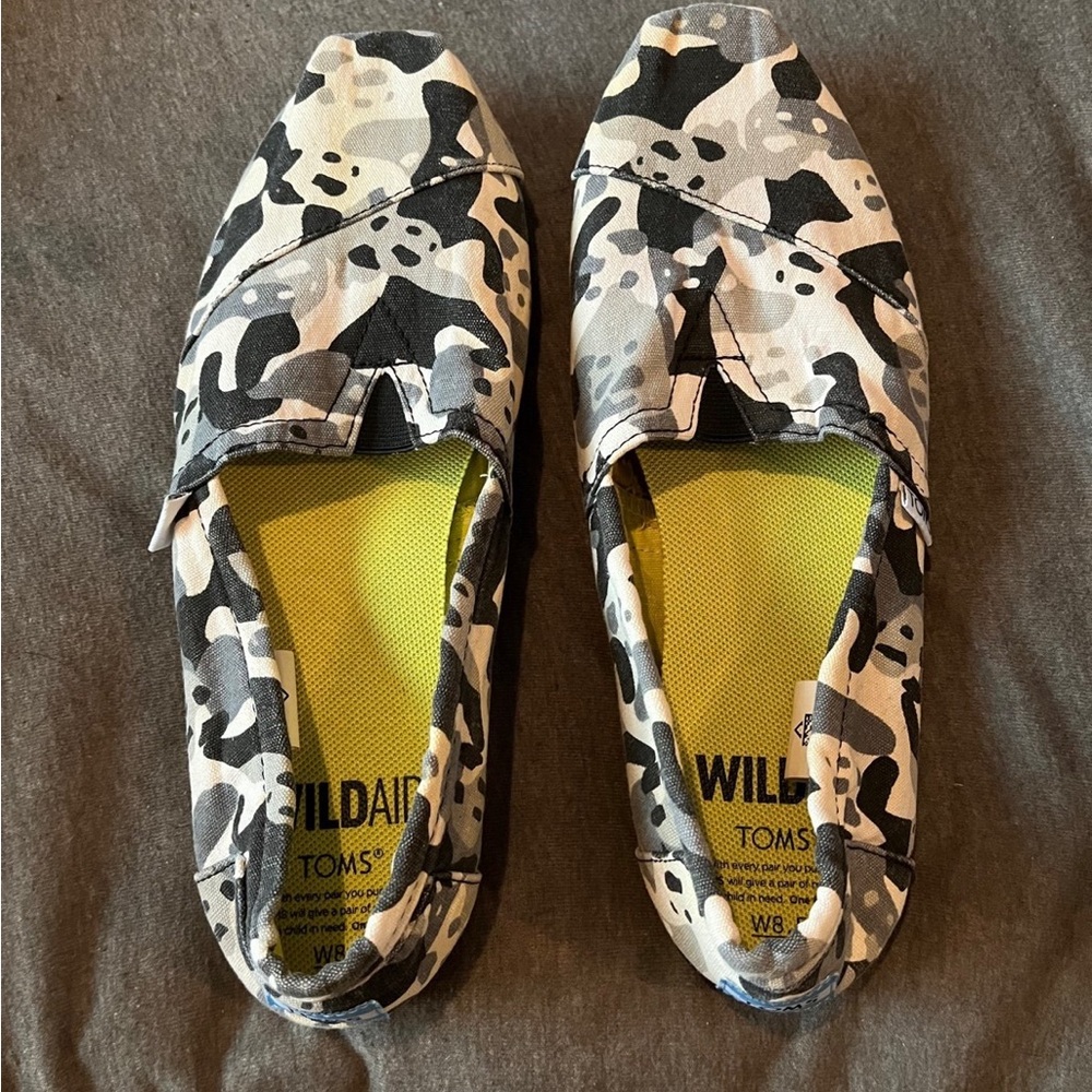 TOMS Wild Aid Limited Edition Women’s Shoes 8.5